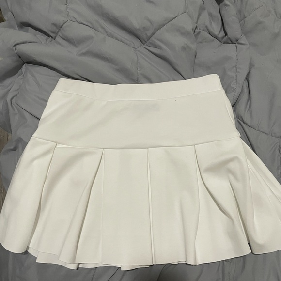 RESCUE ME PLEAT MINI SKIRT - Picture 2 of 3